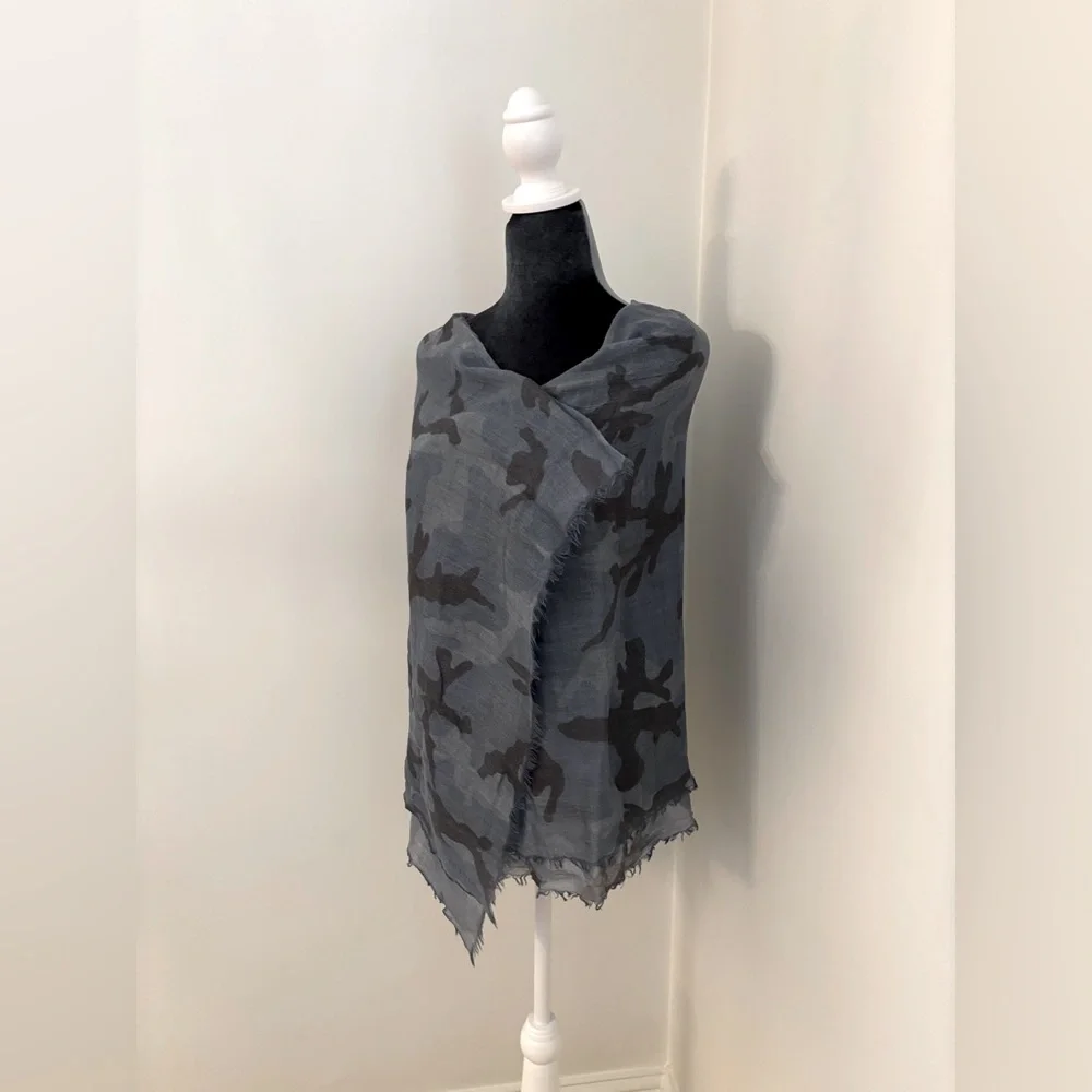 Blue Camouflage Lightweight Wrap